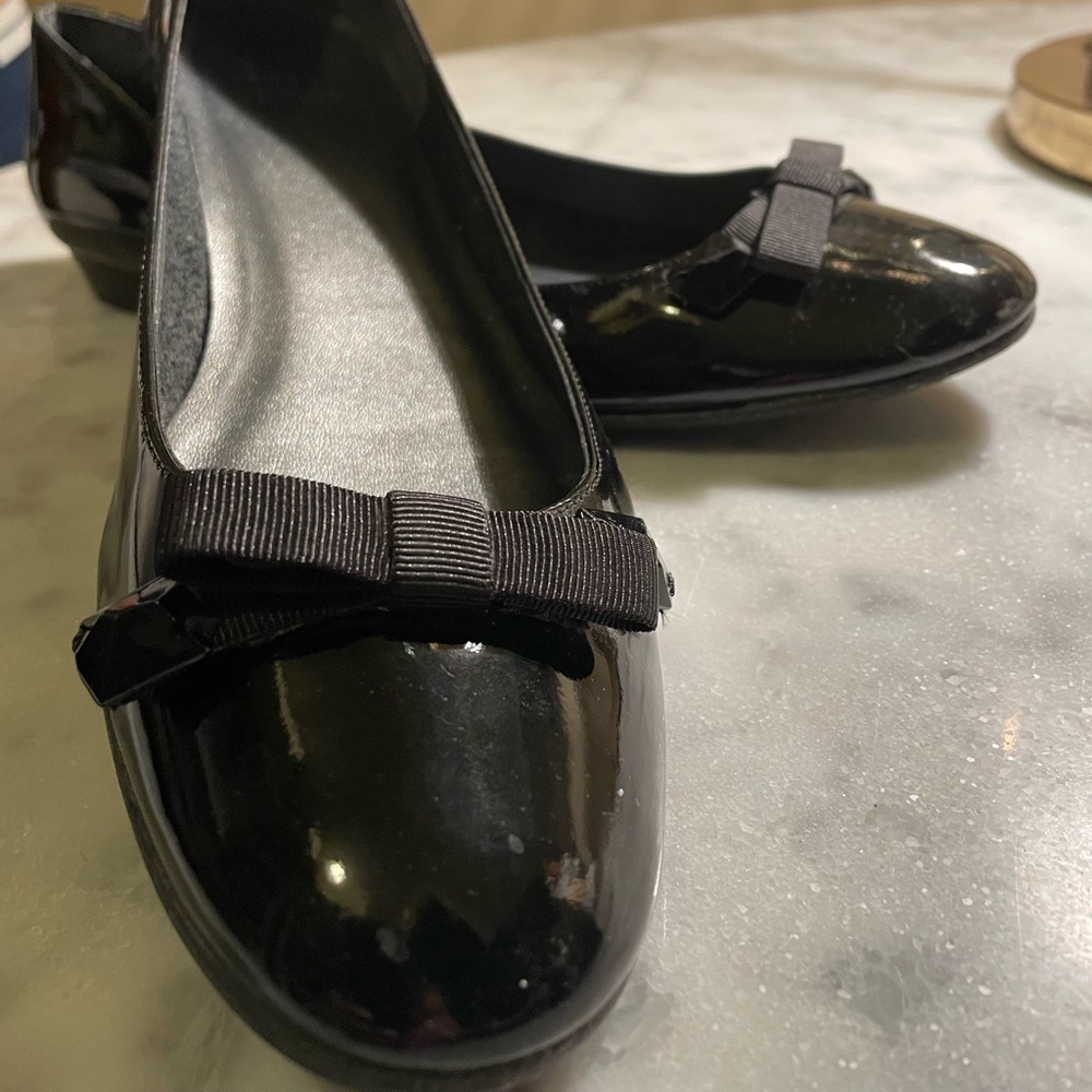 Stuart Weitzman Patent Black Flats